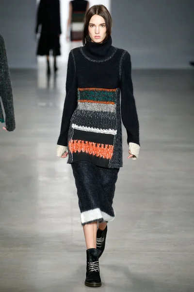 Look 15